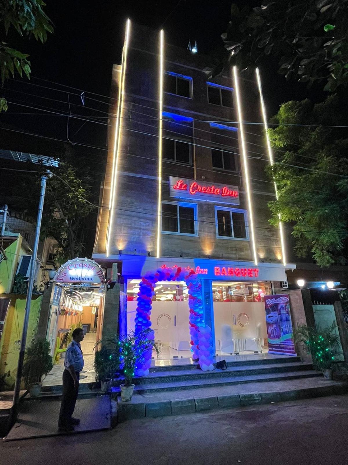 La Cresta Inn Kalkutta Exterior foto